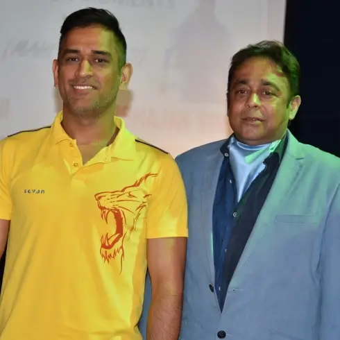 MS Dhoni gracing an event at JNU 